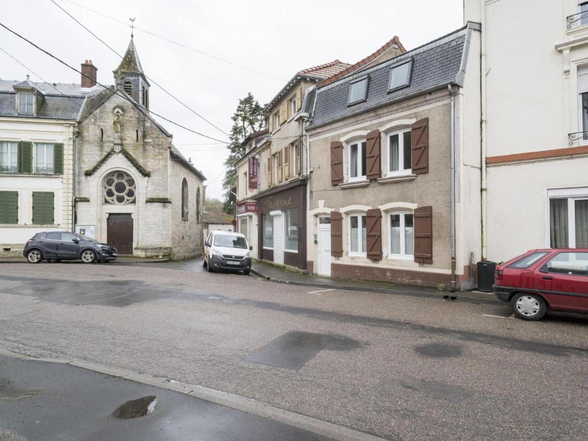 Lovely Holiday Home Near Joset Alain Dun-sur-Meuse Exteriér fotografie
