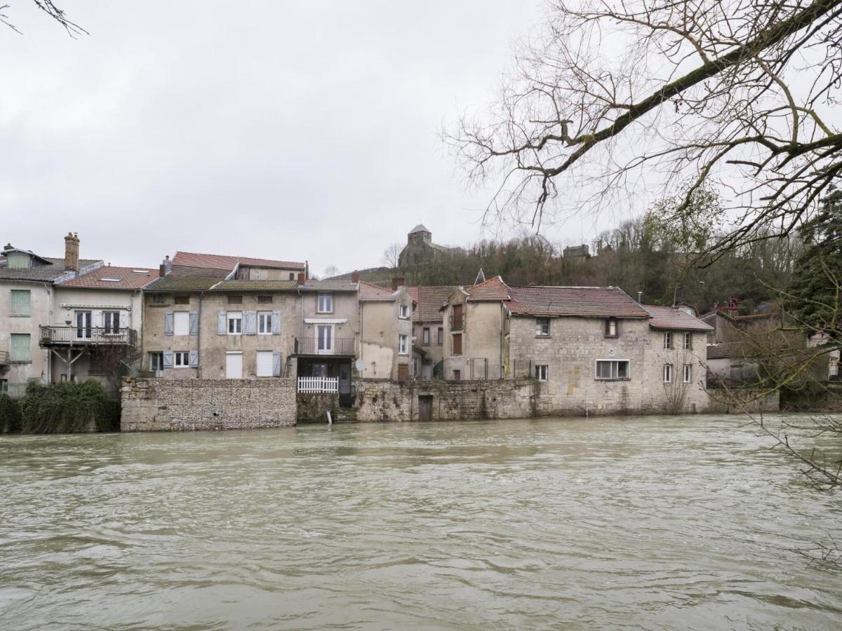 Lovely Holiday Home Near Joset Alain Dun-sur-Meuse Exteriér fotografie